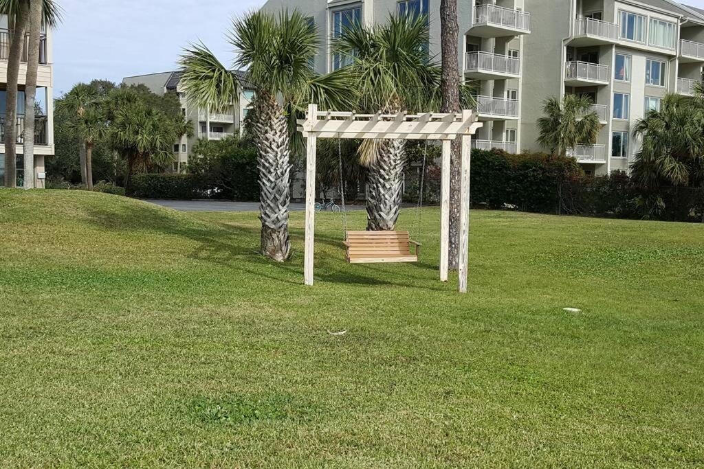 Apartment Sunnydaze-steps To The Ocean King Bed, Free Bikes!