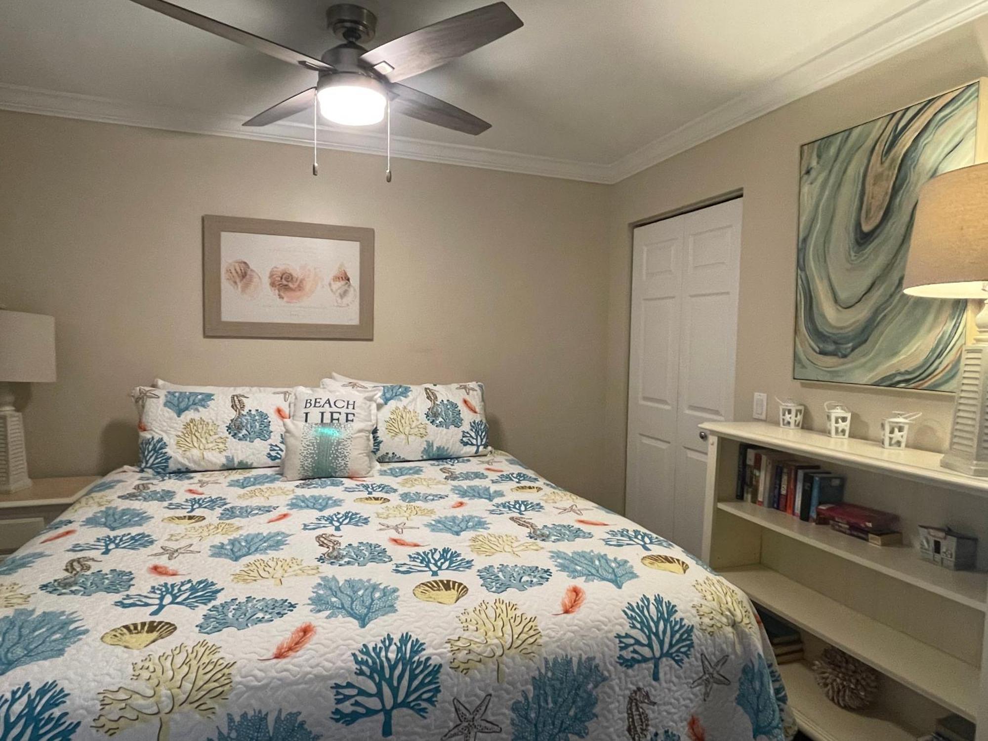 Sunnydaze-steps To The Ocean King Bed, Free Bikes! Hilton Head Island
