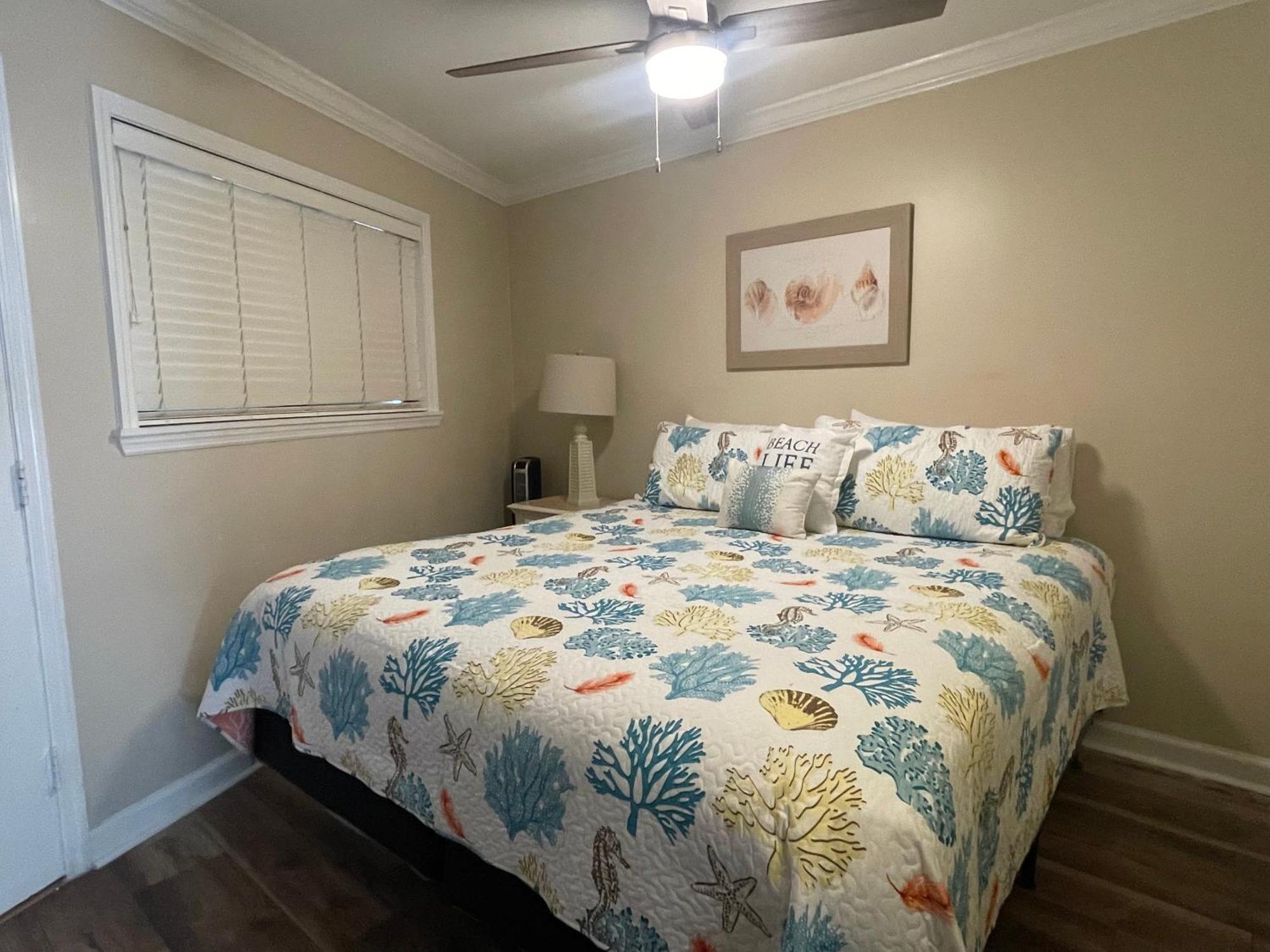 Apartment Sunnydaze-steps To The Ocean King Bed, Free Bikes!