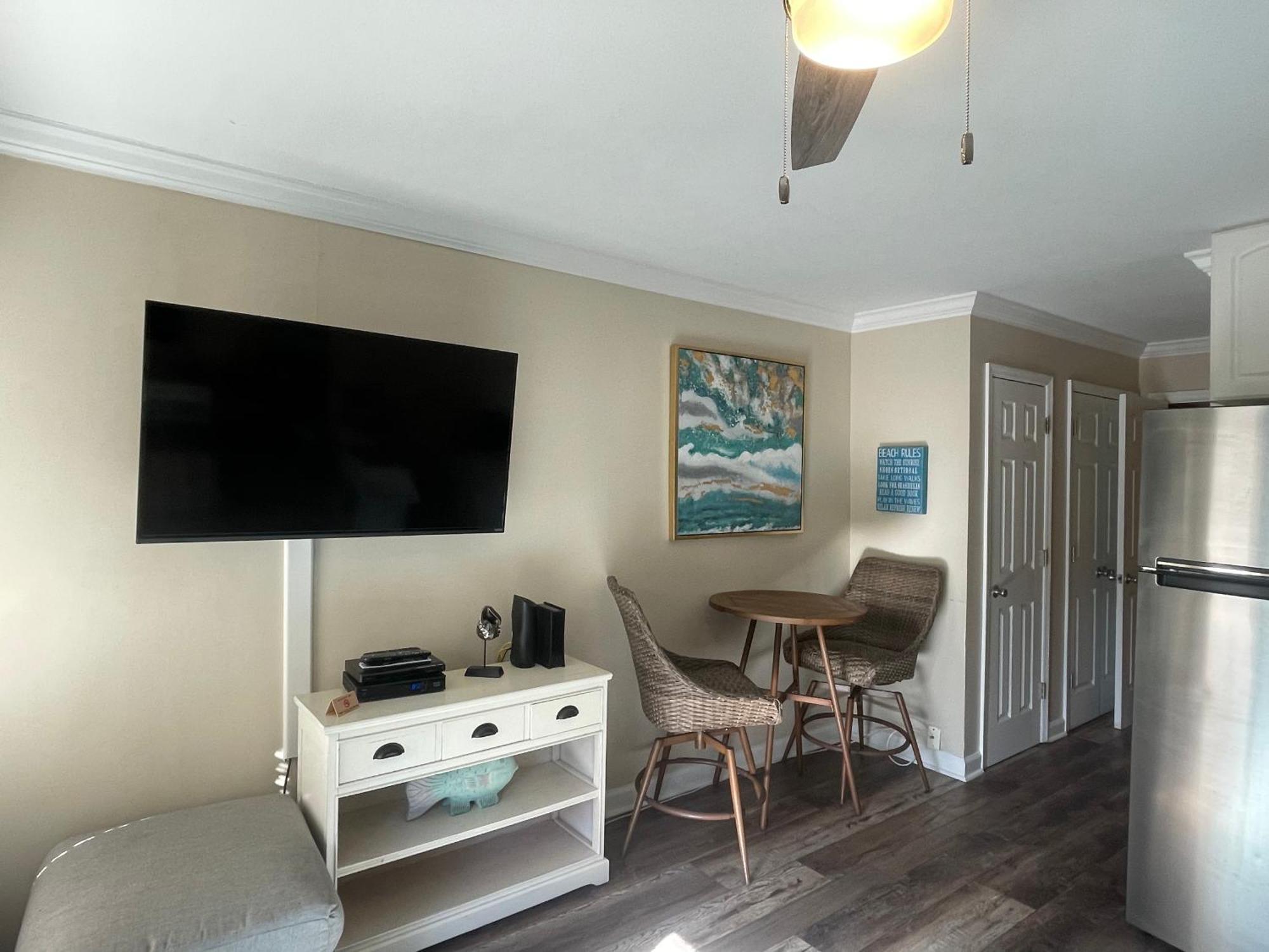 Apartment Sunnydaze-steps To The Ocean King Bed, Free Bikes!